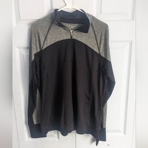 Tek Gear Women's Black & Grey Long Sleeves Short Zip top Size XL